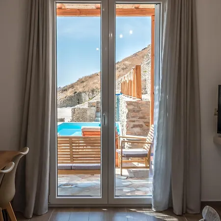 Epithea 2 με ιδιωτικη πισινα Kythnos