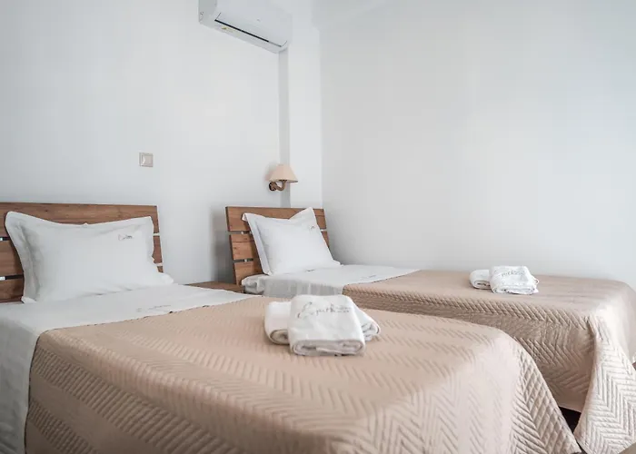 Epithea 2 με ιδιωτικη πισινα Kithnos