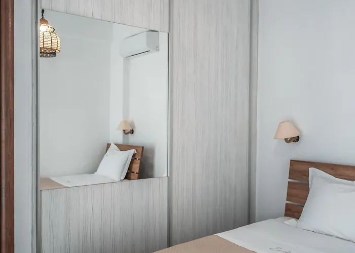 Epithea 2 με ιδιωτικη πισινα Kithnos